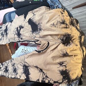 SHEIN Black and Tan Tie-Dye Leggings